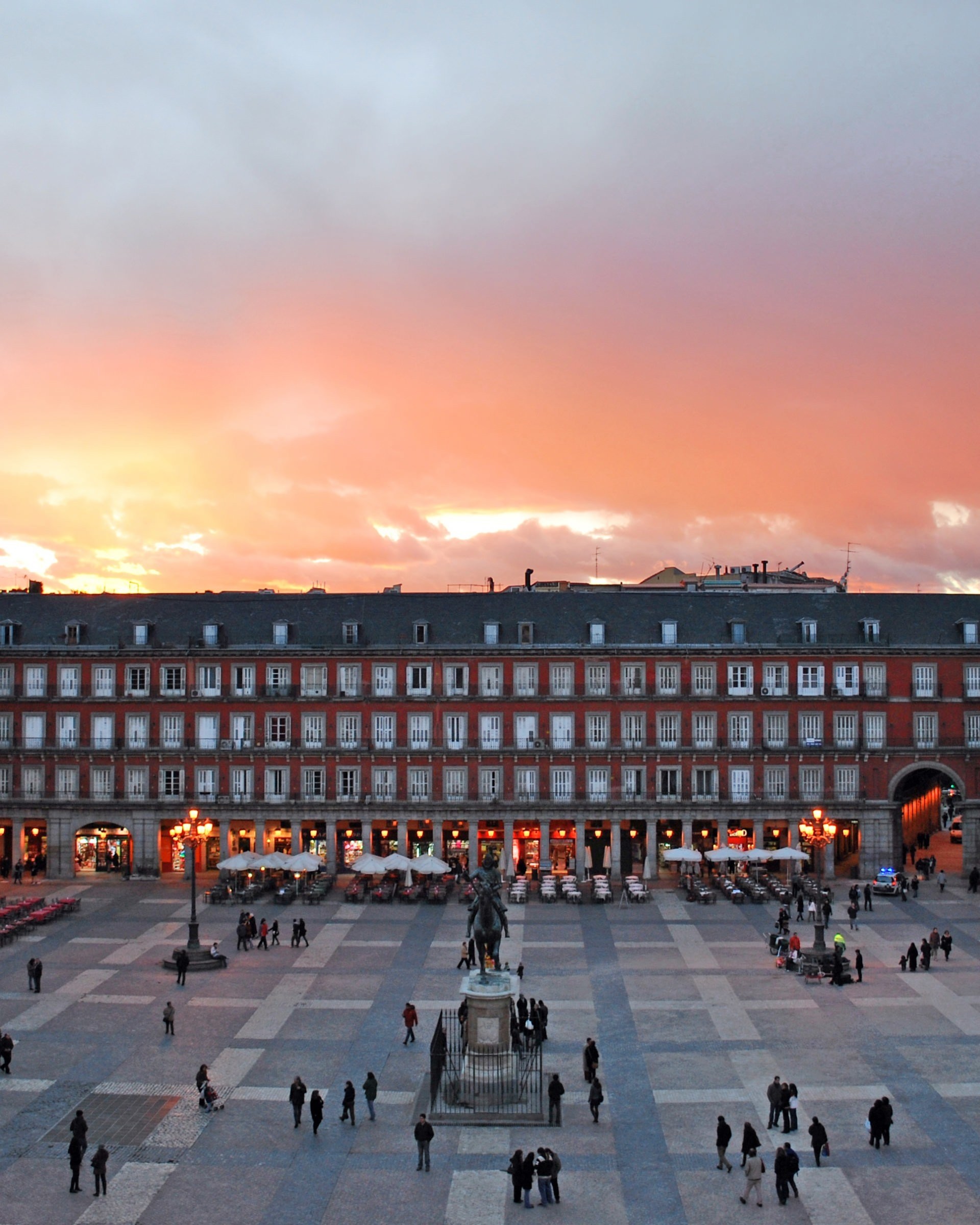 Plaza Mayor, Madrid, Spain Wallpaper for Google Nexus 7