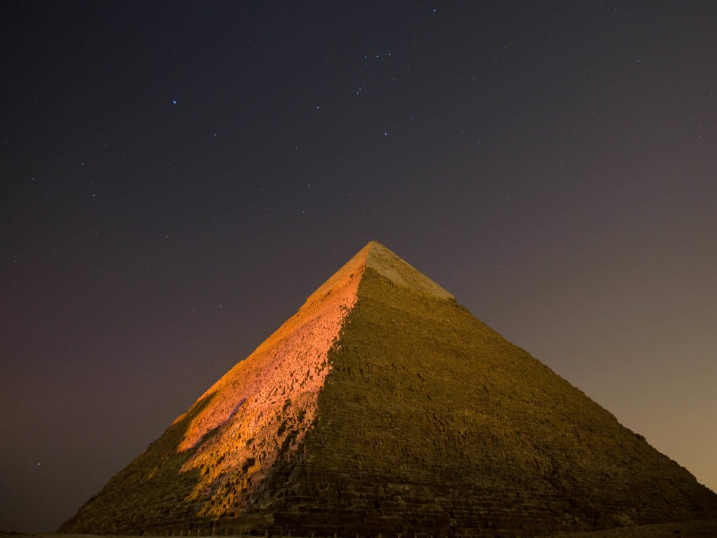 Pyramid by Night Wallpaper for Desktop 1024x768