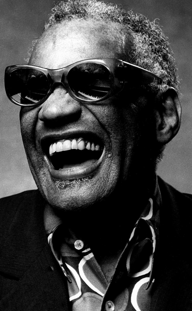 Ray Charles Portrait in Black & White Wallpaper for Apple iPhone 4 / 4s