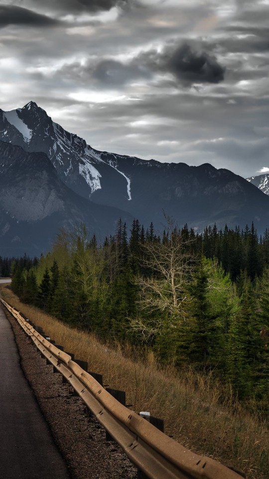 Road trip on a stormy day, Canada Wallpaper for SAMSUNG Galaxy S4 Mini