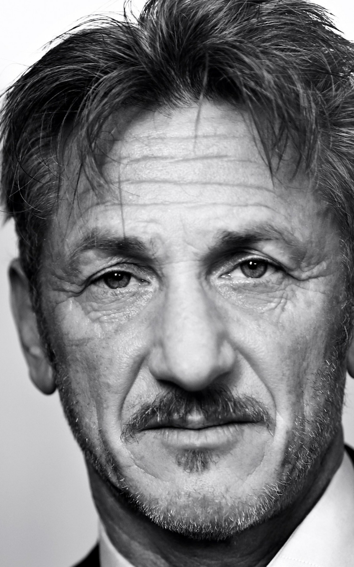 Sean Penn Portrait in Black & White Wallpaper for Amazon Kindle Fire HDX