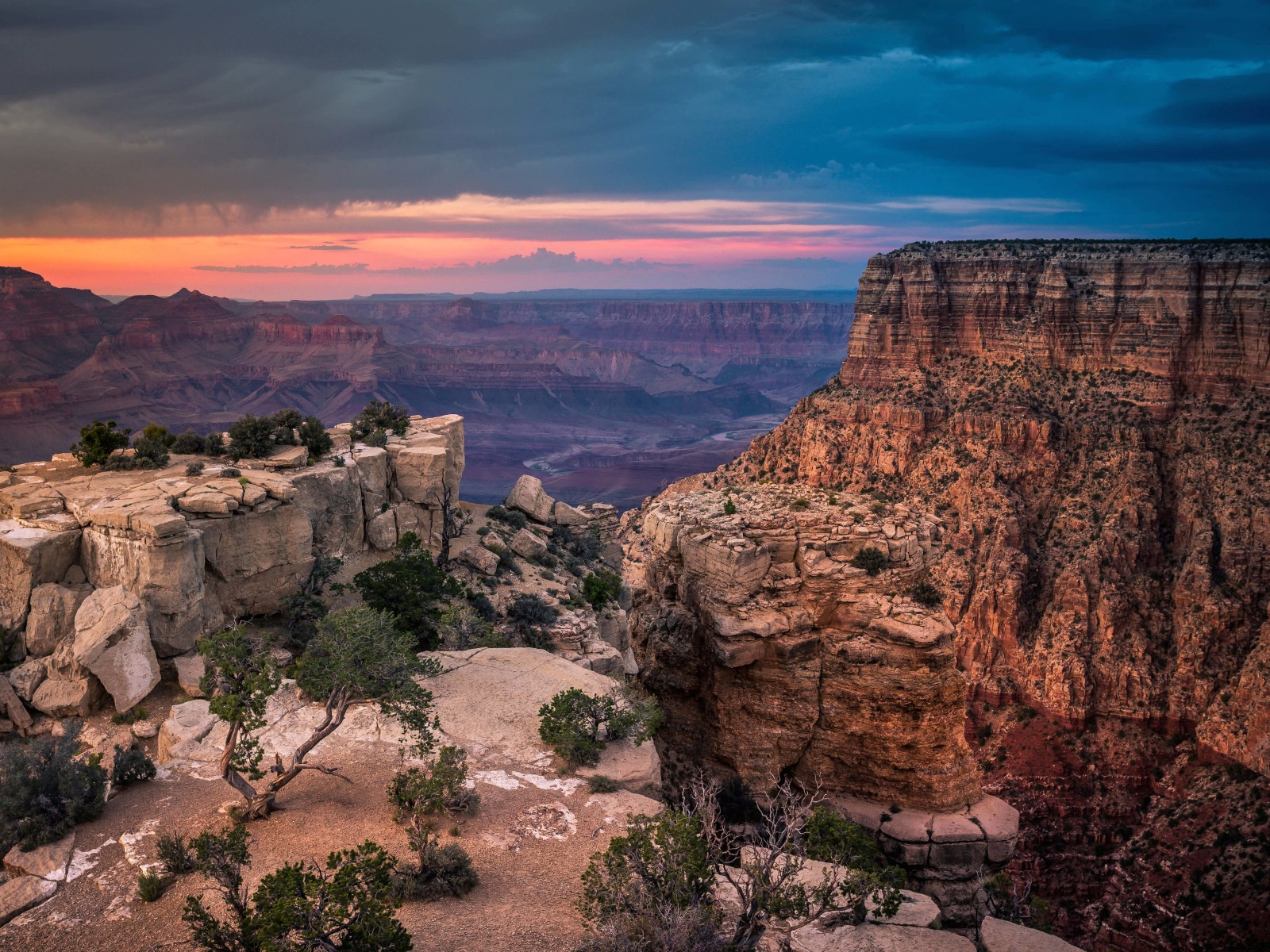 Sunset At The Grand Canyon Wallpaper for Desktop 1600x1200