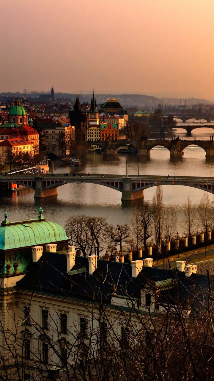 Vltava River in Prague Wallpaper for SAMSUNG Galaxy Note 2