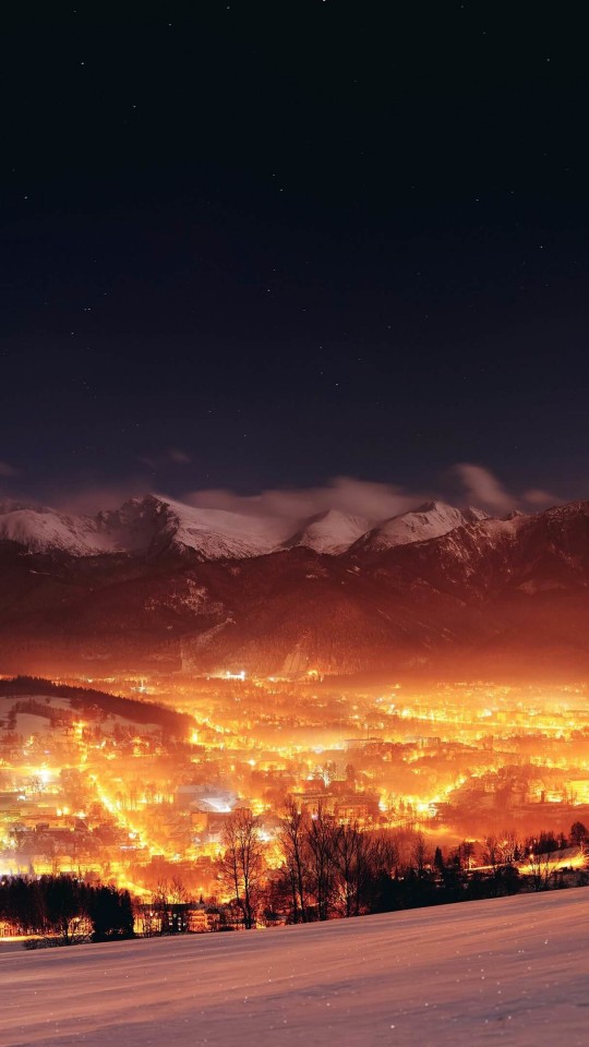 Zakopane City At Night - Poland Wallpaper for Motorola Moto E